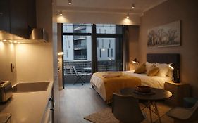 Menlyn Apartment - Studio